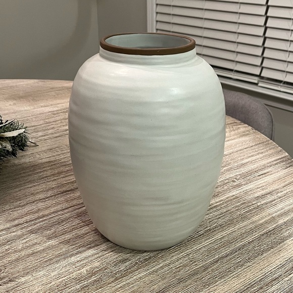 ❌SOLD❌New Set of Threshold Pottery-Vase and Pitcher-Vase - Picture 6 of 7